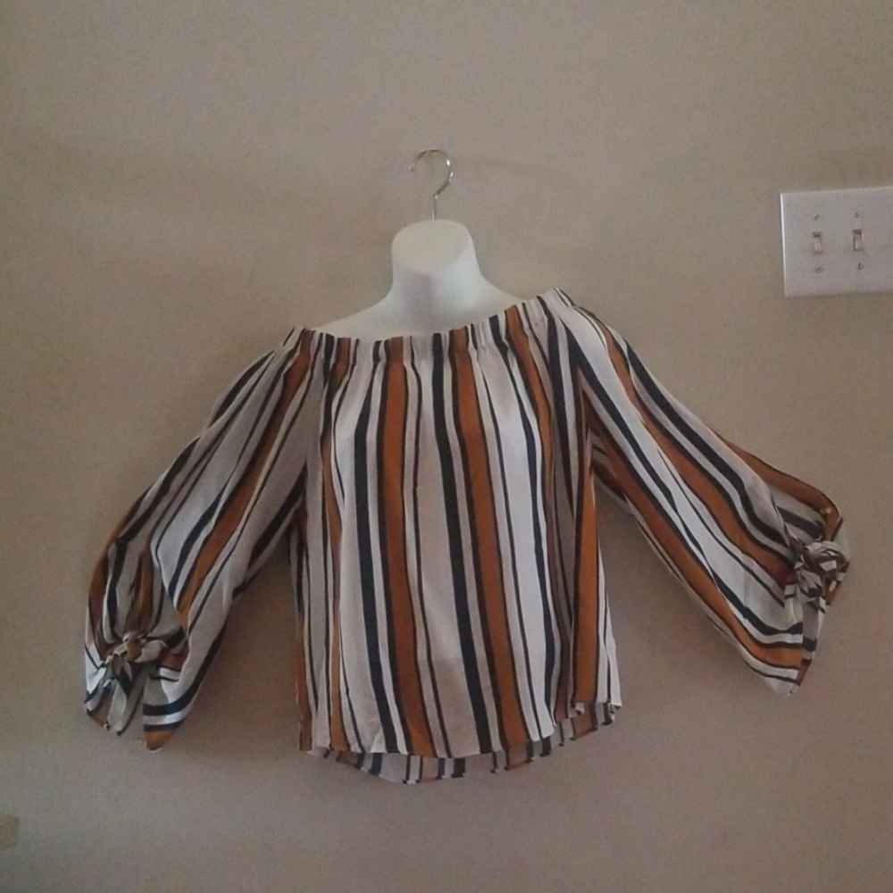 Blouse - Picture 2 of 2